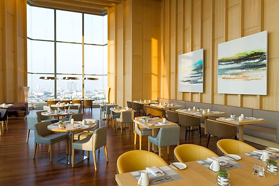 Avani Riverside Bangkok Hotel