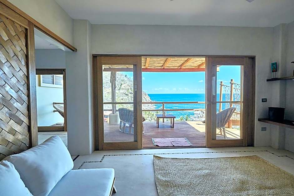 Casa Roni by Xeno - 5 Bedroom Luxury Villa with Ocean View