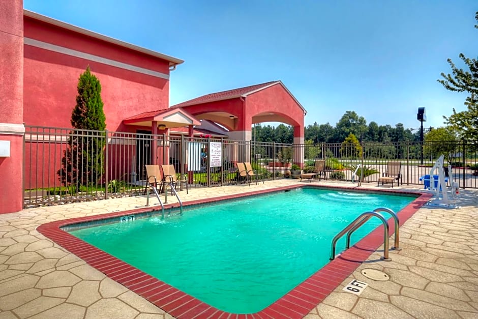 Days Inn by Wyndham Lumberton