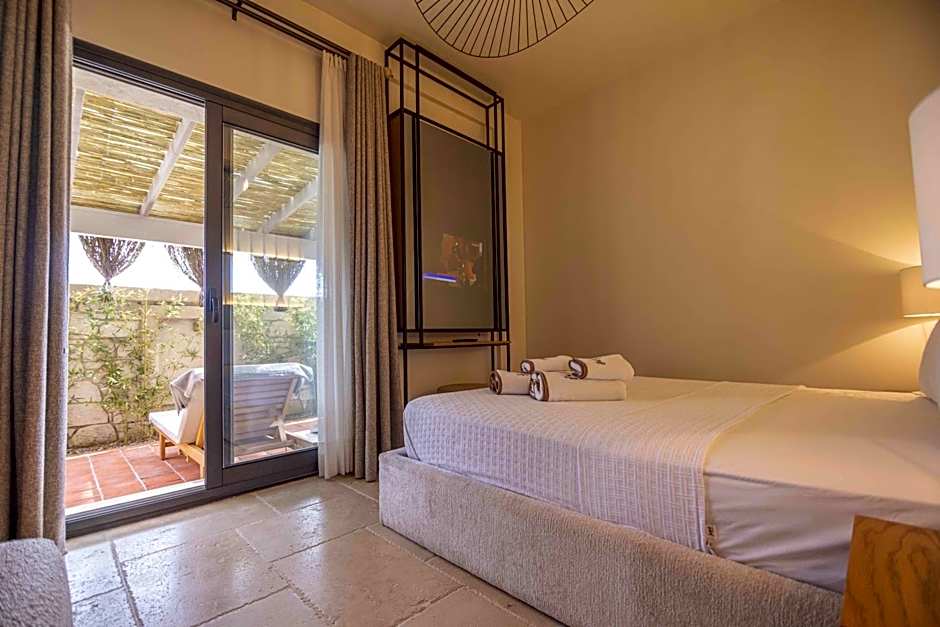 June Alaçatı Adult Only