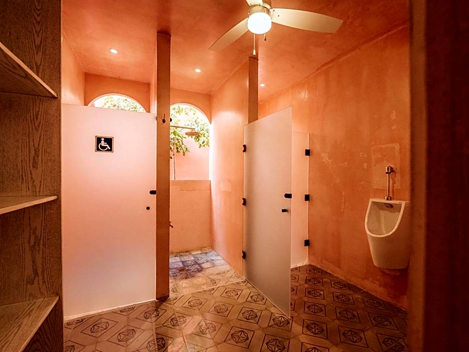 Casa Amate 61 Boutique Hostel