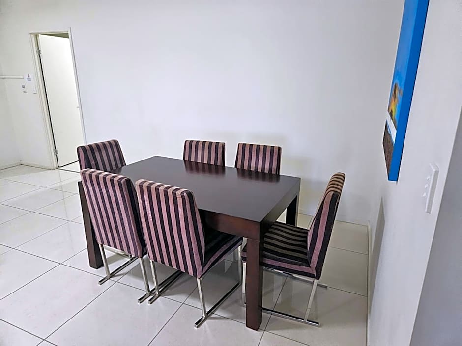 Gladstone City Central Apartment Hotel Official