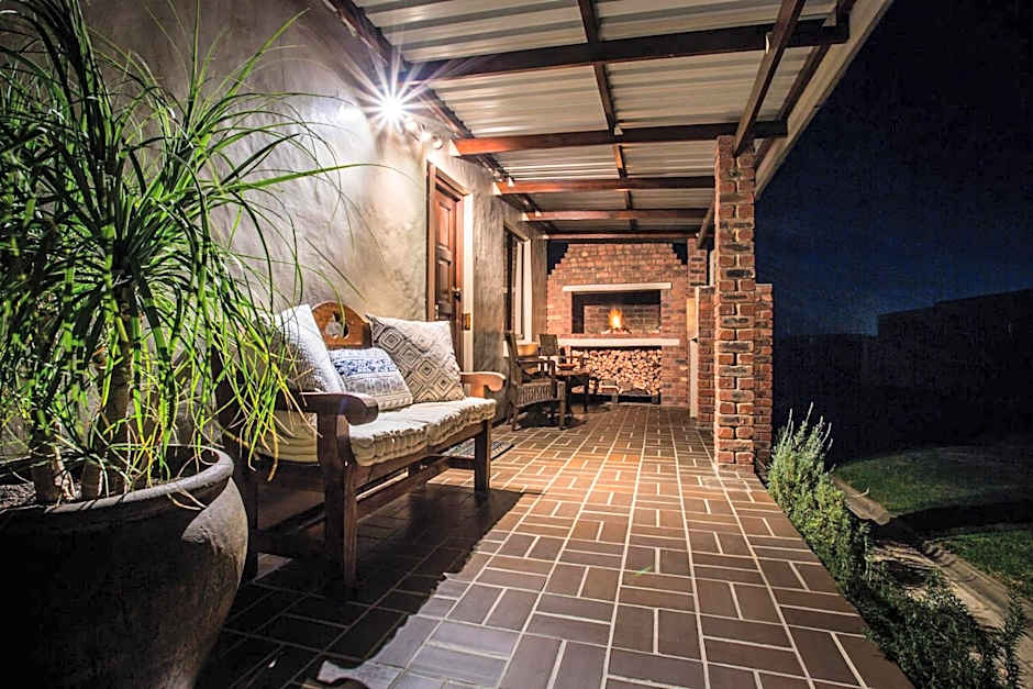 Out of Bounds Self-Catering Lodge