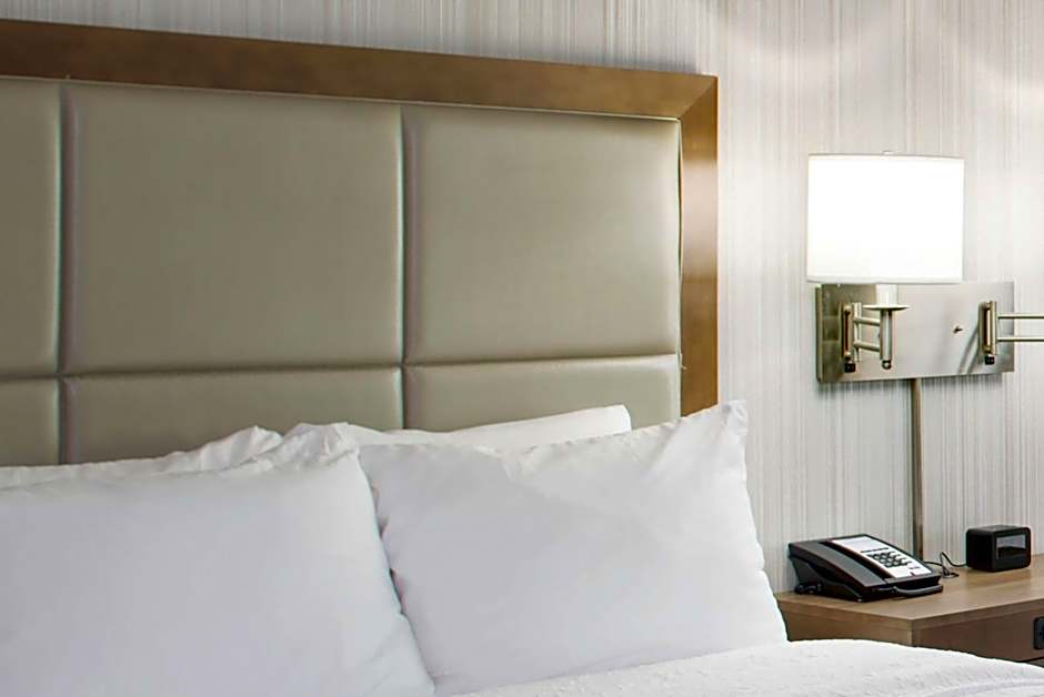 Hampton Inn By Hilton & Suites/Pittsburg/Kansas Crossing