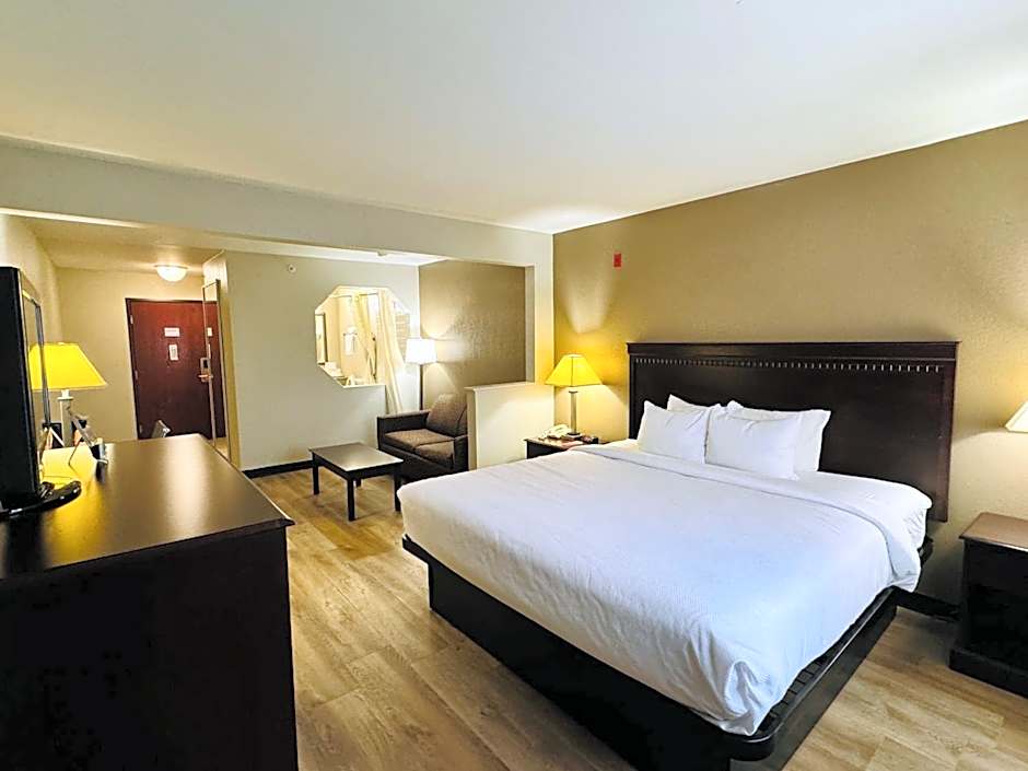 Econo Lodge Inn & Suites Monroe