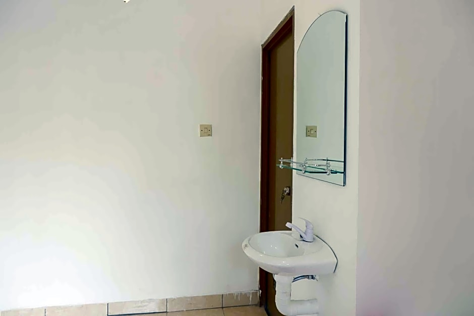 RedDoorz near RSUD Nganjuk