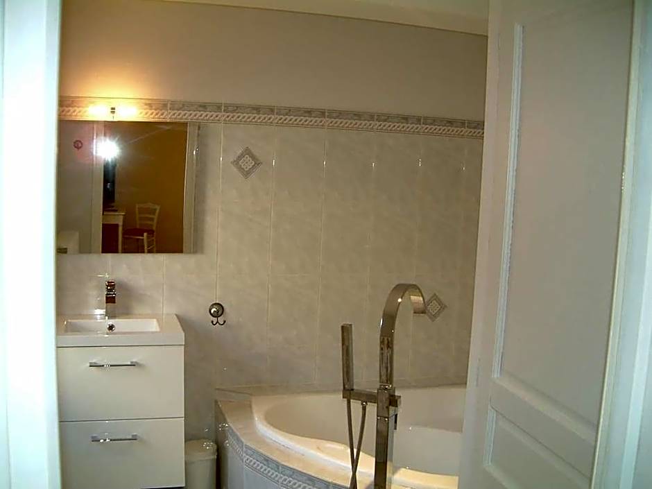 Chambres d'Hotes "LE CALME"