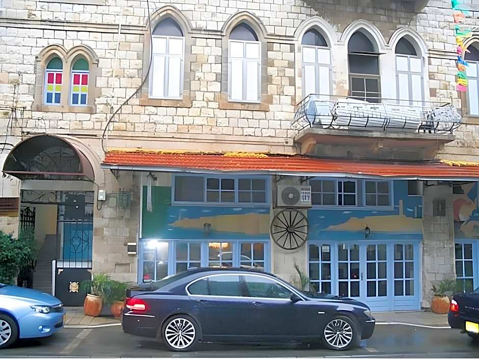 Akko Gate Hostel & Motel