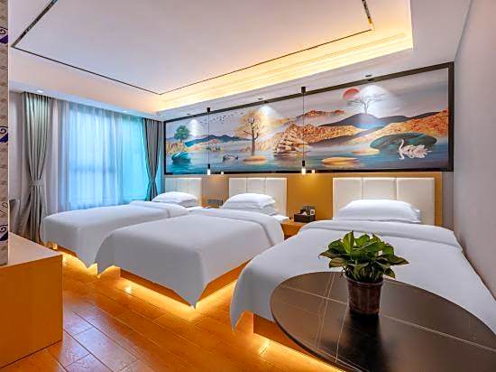 Chengfeng Hotel (Guangzhou Shangxiajiu Pedestrian Street Chenjiaxuan Subway Station)