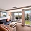 Oaks Glenelg Plaza Pier Suites