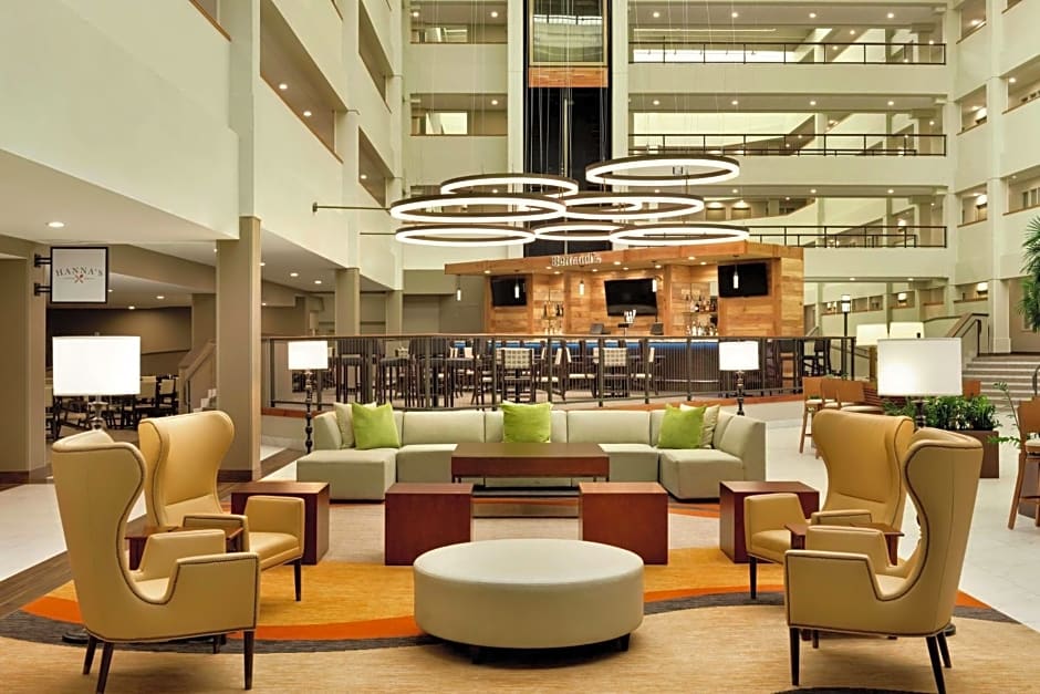 Embassy Suites by Hilton Milwaukee Brookfield