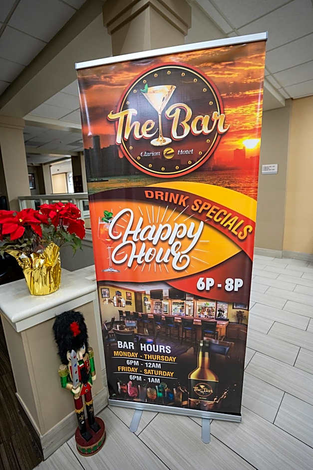 Clarion Hotel Detroit Metro Airport