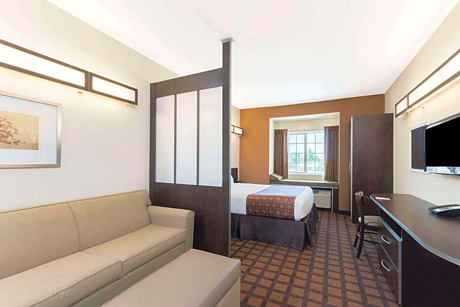 Microtel Inn & Suites by Wyndham Eagle Pass