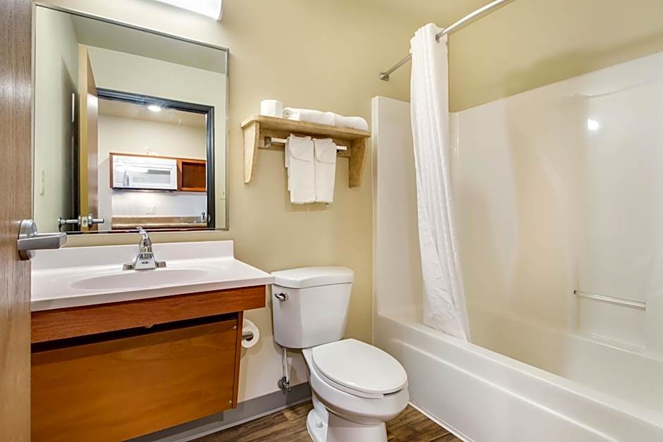 Econo Lodge Burlington I-70