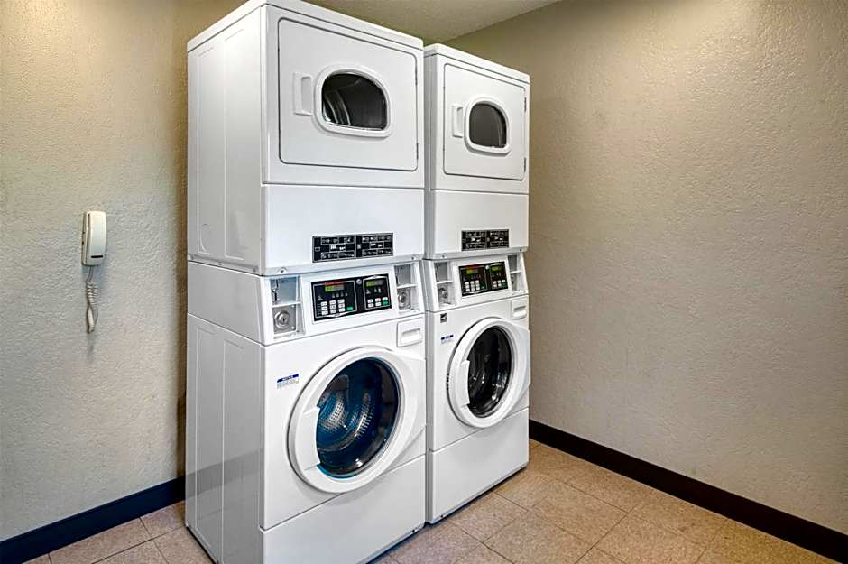 Best Western Fishkill Inn & Suites