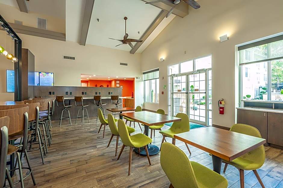 Holiday Inn Hotel and Suites Peachtree City By IHG