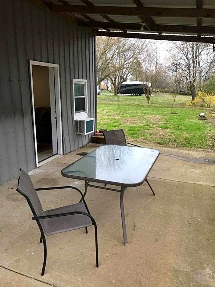 Cozy Room Near Downtown Hendersonville