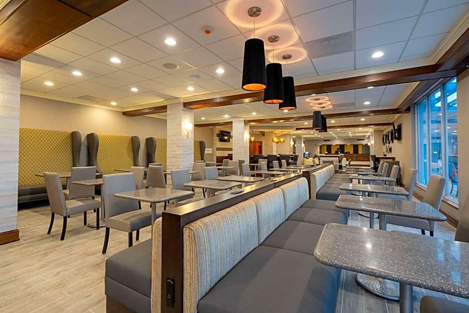 Best Western Premier Airport/Expo Center Hotel