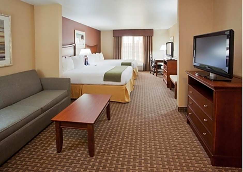 Holiday Inn Express & Suites Willows by IHG