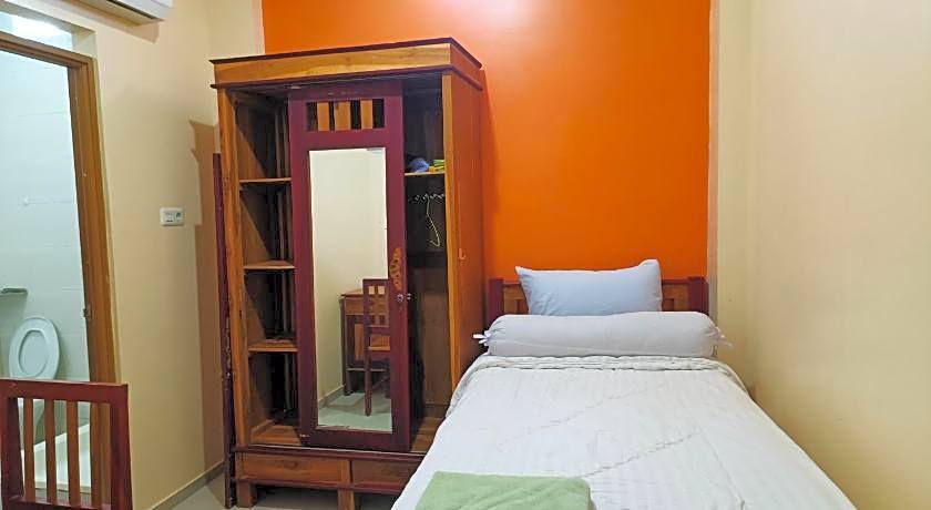 OYO 90583 Balqies Homestay Syariah