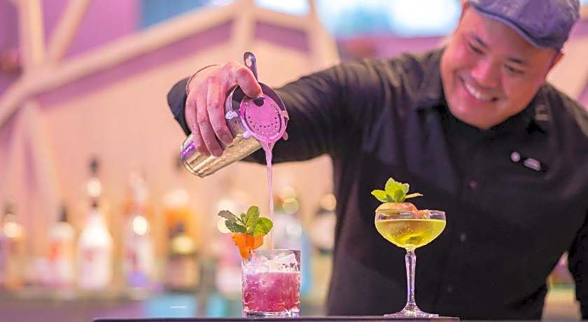 Pullman Bali Legian Beach