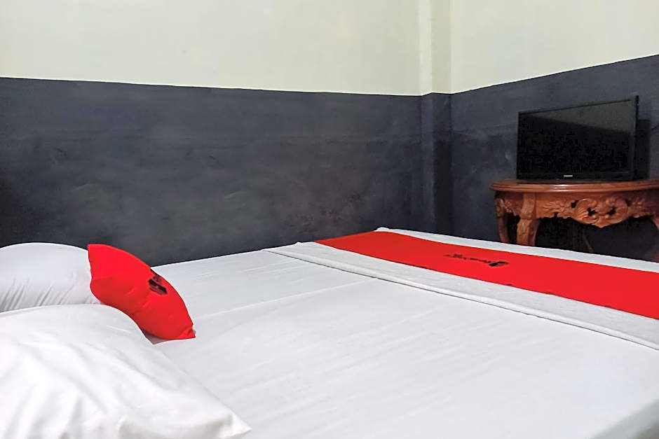 RedDoorz Syariah @ Penginapan Queen Sungai Penuh