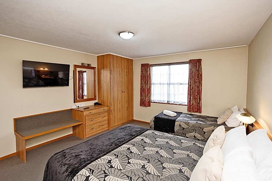 Balmoral Lodge Motel