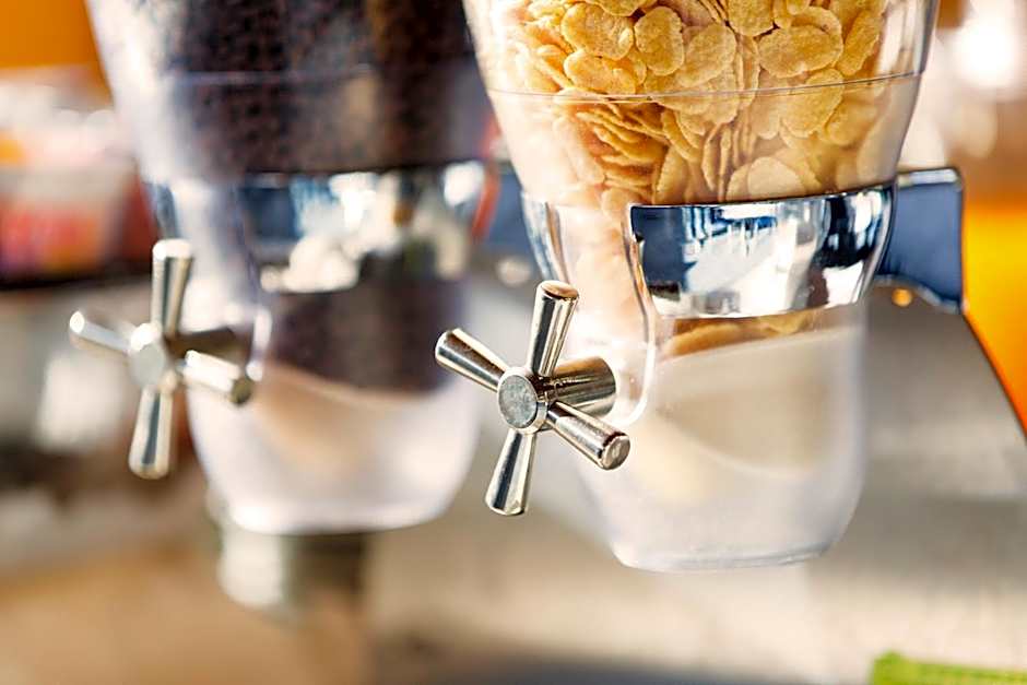 African Beach Hotel-Residence