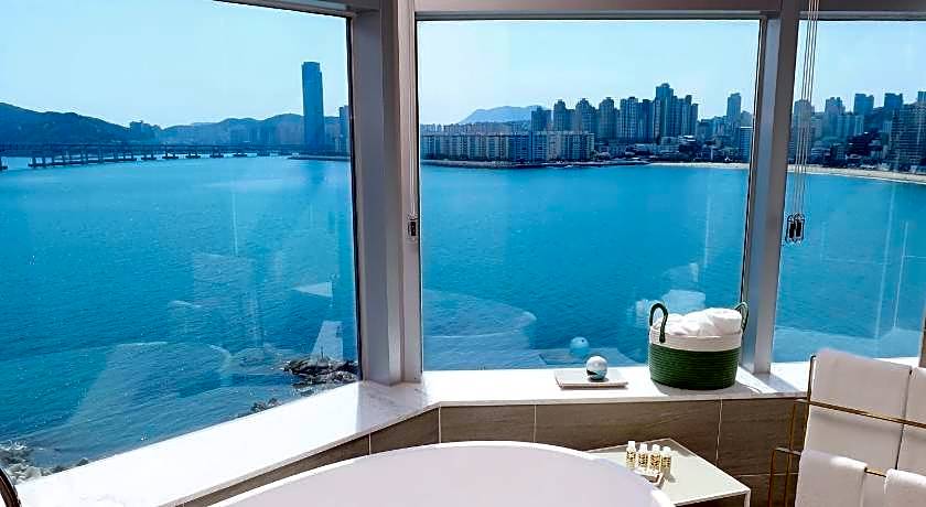 H Avenue Gwanganri Beach