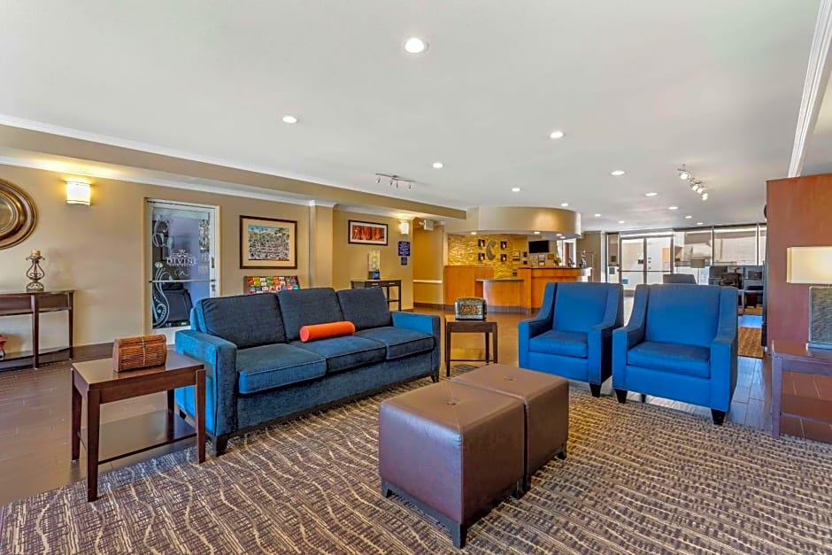 Comfort Suites Visalia