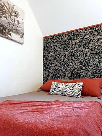 17 - LE VACOA - CHAMBRE 17 ETG D