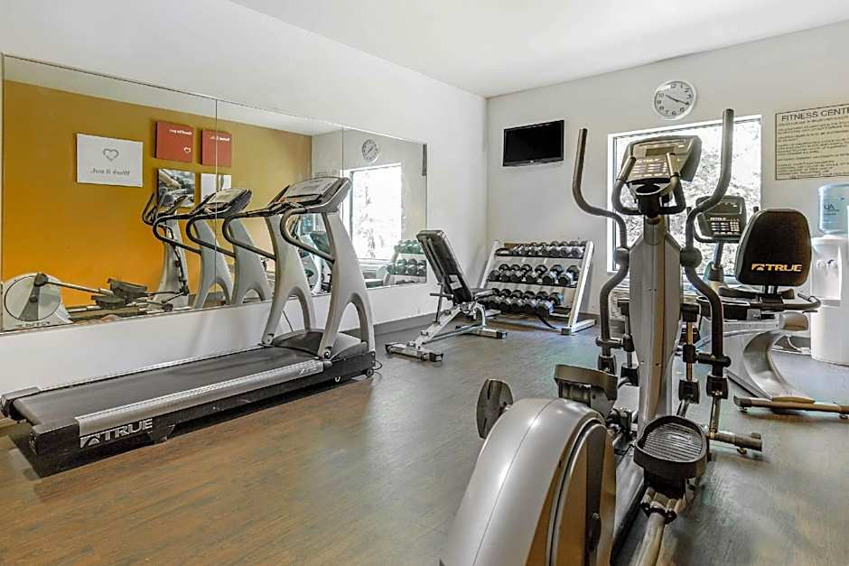 Comfort Suites Fairview Heights - St. Louis