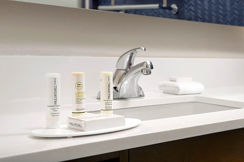 Fairfield Inn & Suites by Marriott Alexandria West/ Mark Center