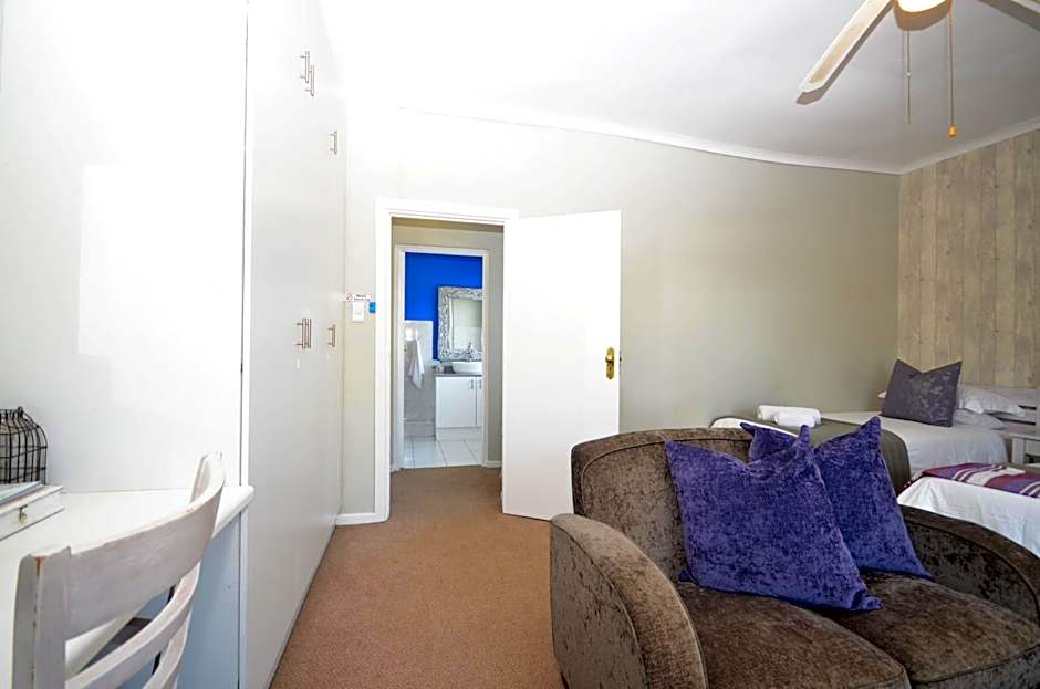 Lodge on Main Guest House and Conference Centre