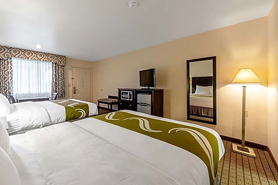 Quality Inn Three Rivers