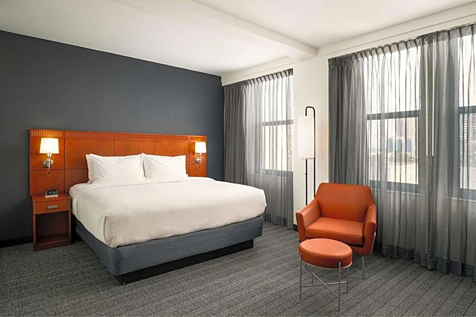 Courtyard by Marriott St. Petersburg Downtown