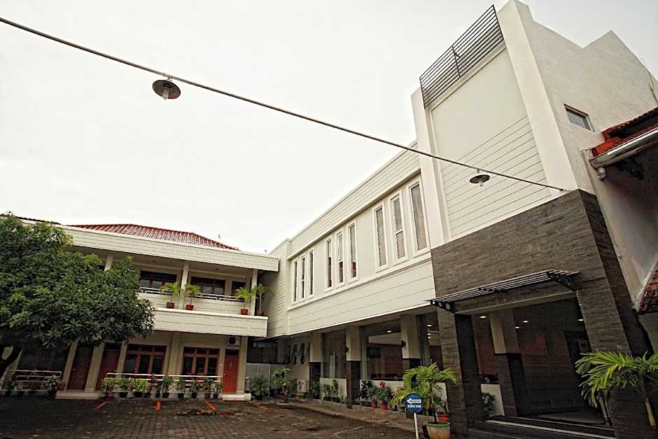 Hotel Syariah Arini Solo