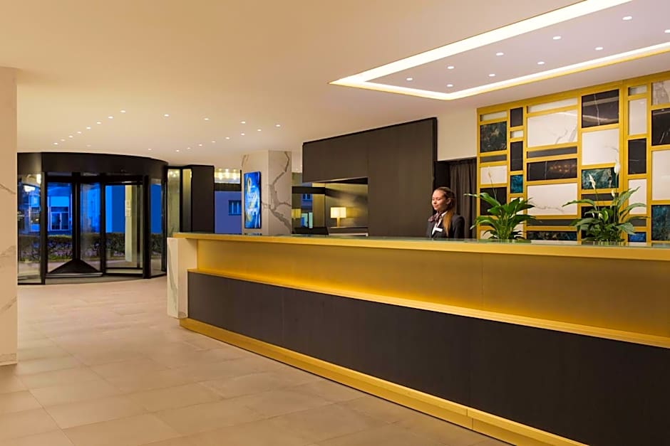 Crowne Plaza Zurich By IHG