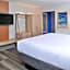 Holiday Inn Express & Suites Farmington Hills - Detroit By IHG