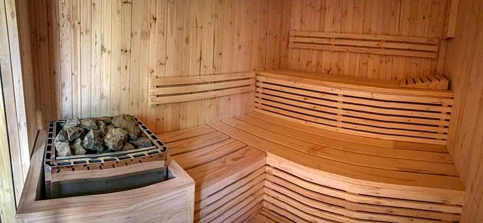 Laluka Safari Lodge - Welgevonden Game Reserve