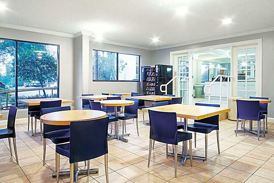 La Quinta Inn & Suites by Wyndham West Palm Beach - Florida Turn