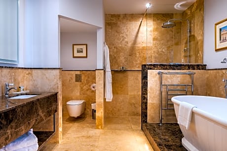 Exclusive Deluxe with Panoramic View