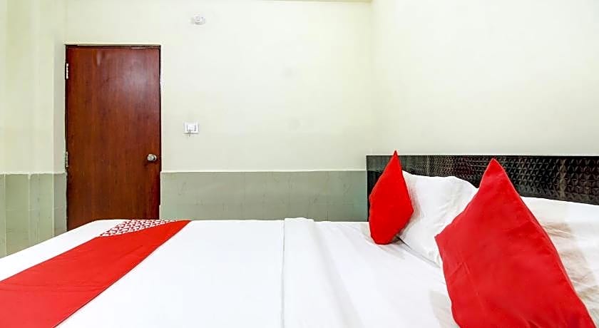 Super Hotel O NAR Comforts Near KSR Railway station