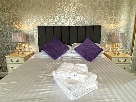 Single annex ensuite