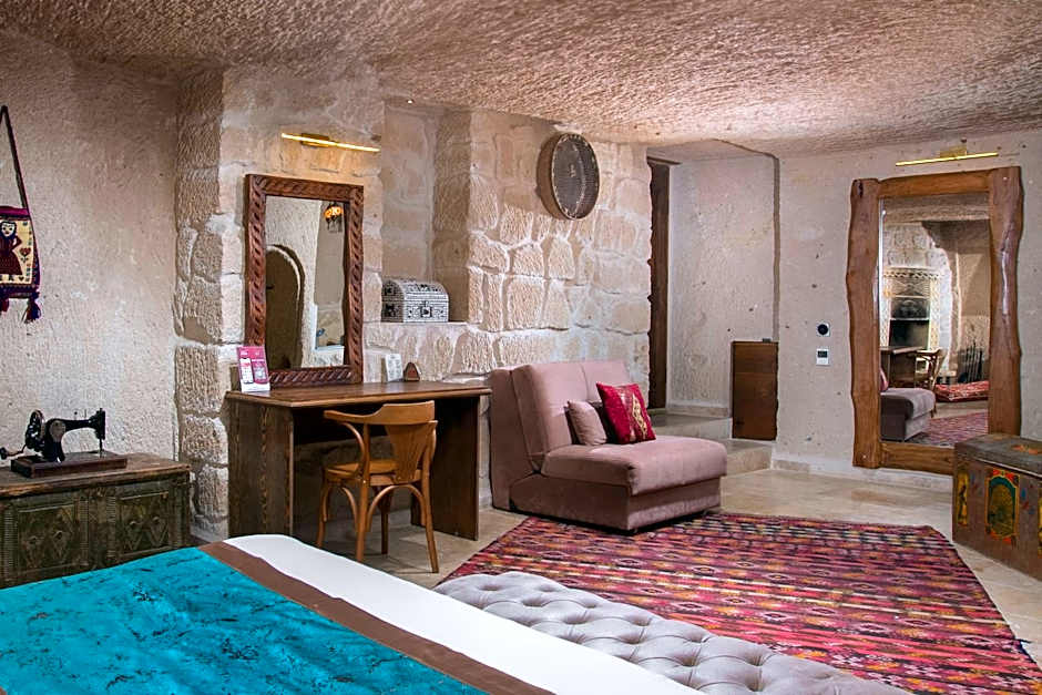 Cappa Via Cave Hotel