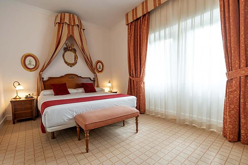 Photo 1 of 16 of 1 Double Bed or 2 Beds, Mountain View