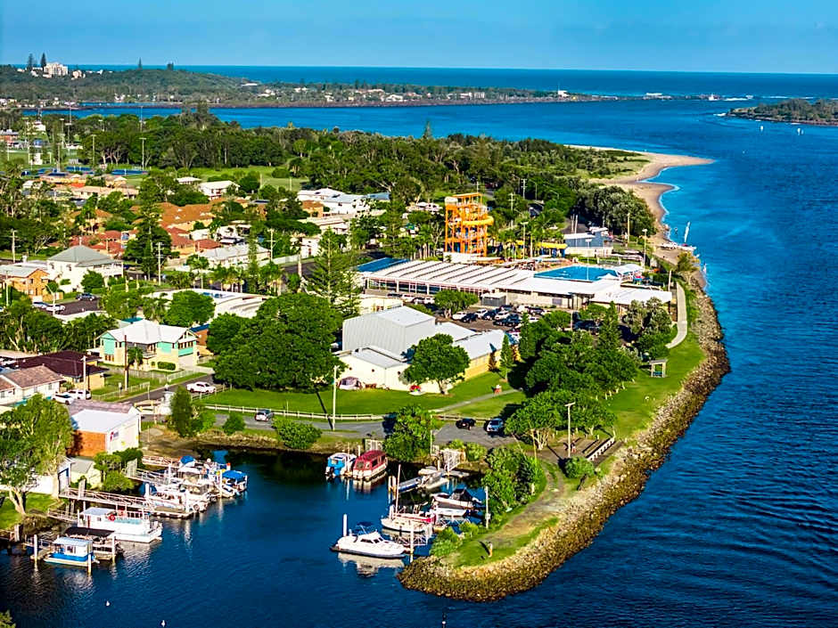 Riverside Holiday Apartments