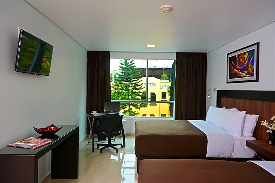 Hotel & Suites PF
