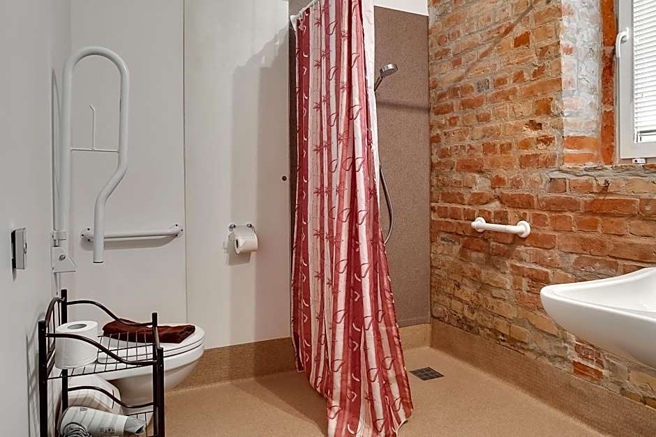 Janne Hotel with Self Check-in