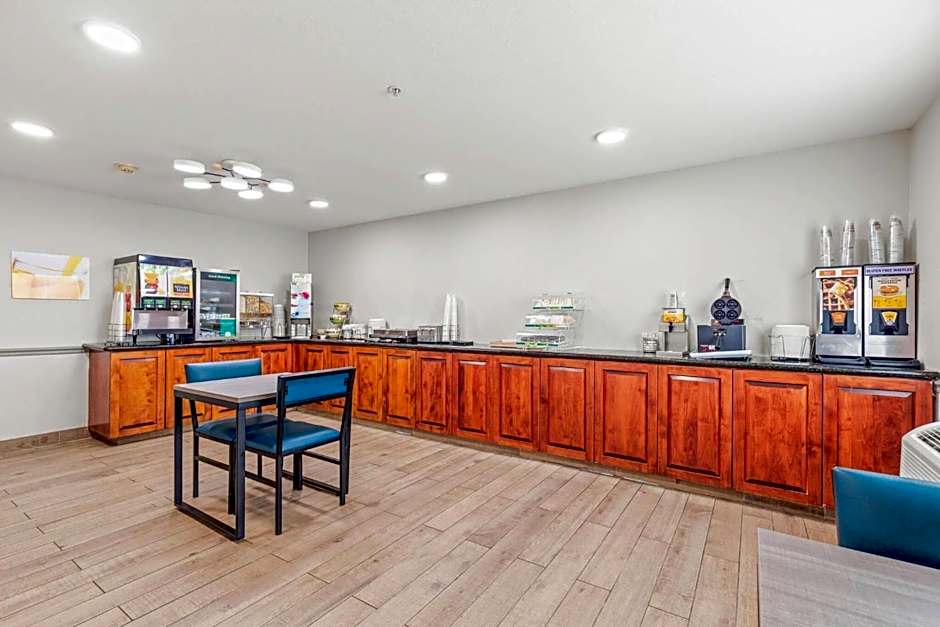 Quality Inn & Suites On The River